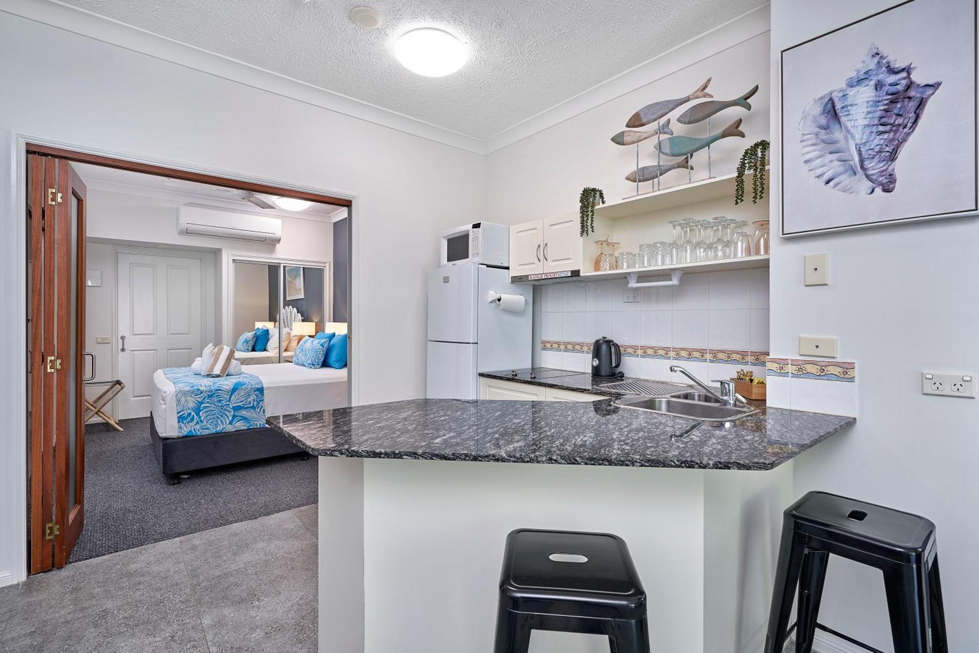 Alassio Apartments With Direct Pool Access Palm Cove Cameră foto