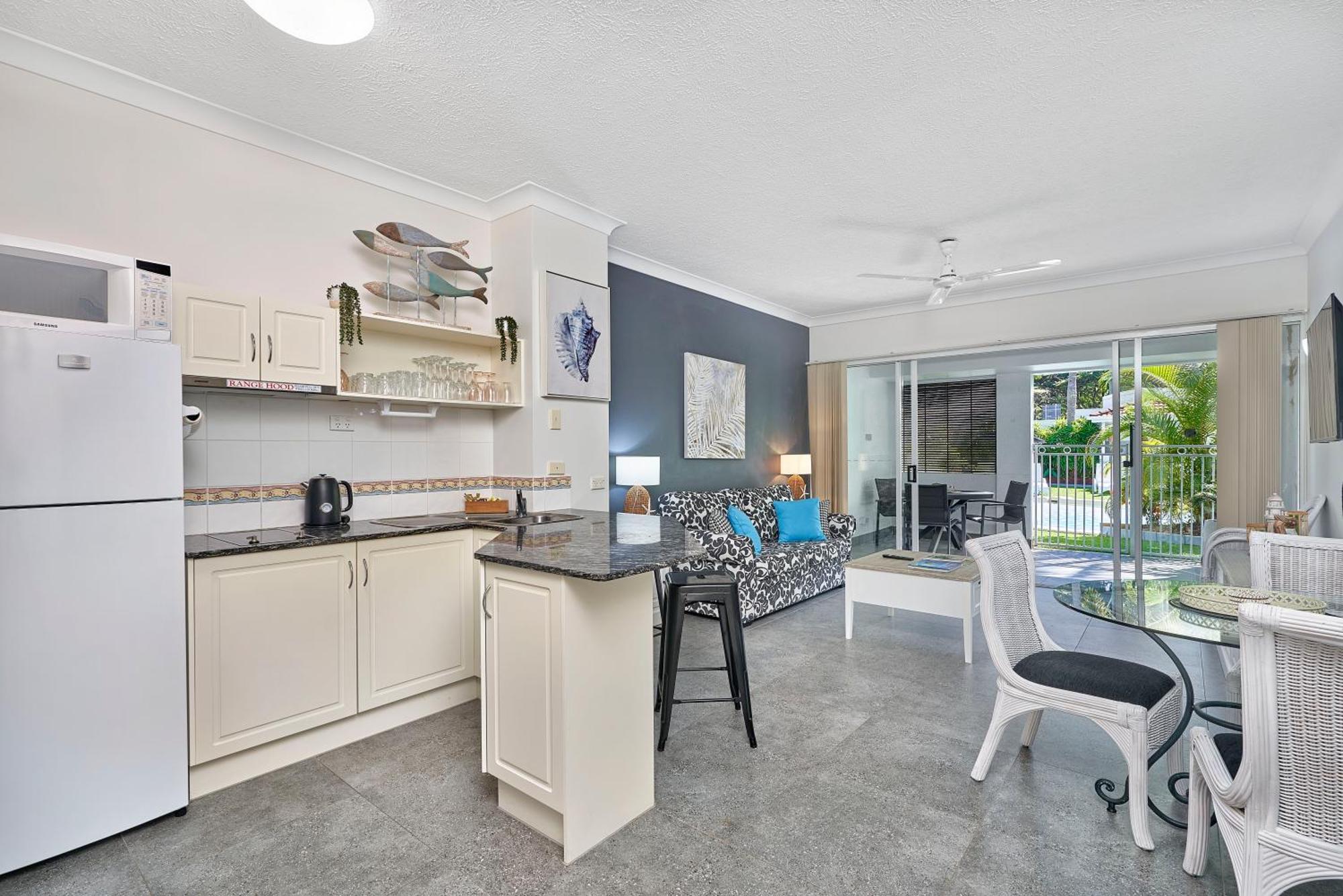 Alassio Apartments With Direct Pool Access Palm Cove Cameră foto