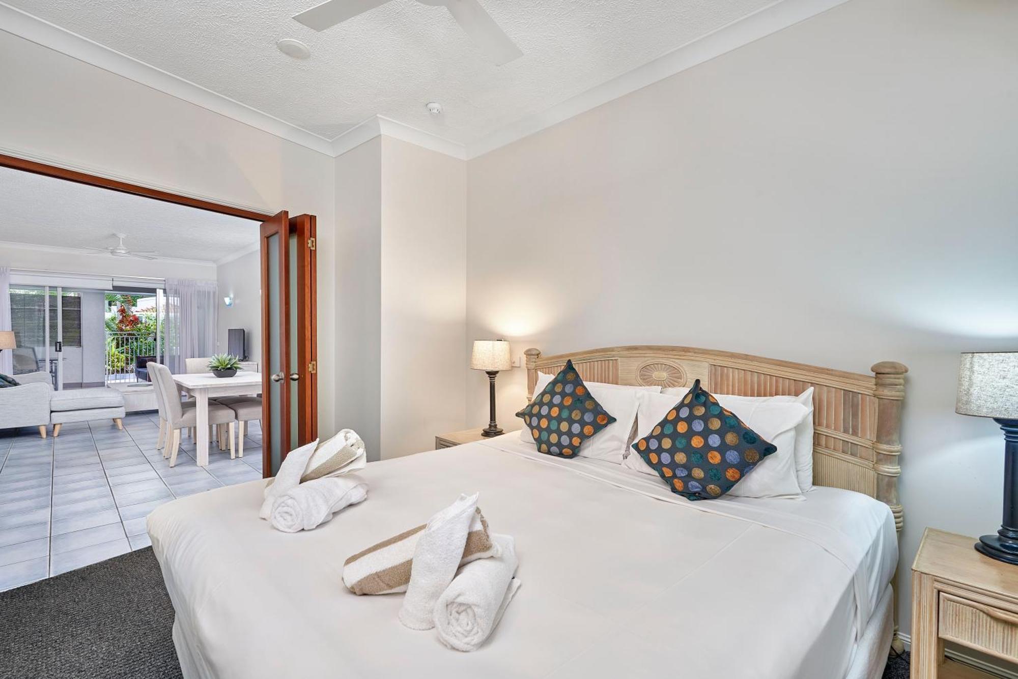 Alassio Apartments With Direct Pool Access Palm Cove Cameră foto